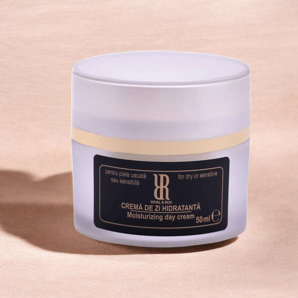 CREMĂ DE ZI HIDRATANTĂ PENTRU PIELE USCATĂ SAU SENSIBILĂ
